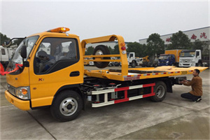 潮州哪里有拖车服务