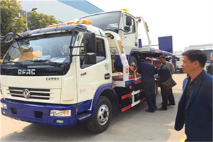 潮州汽车道路救援拖车价格